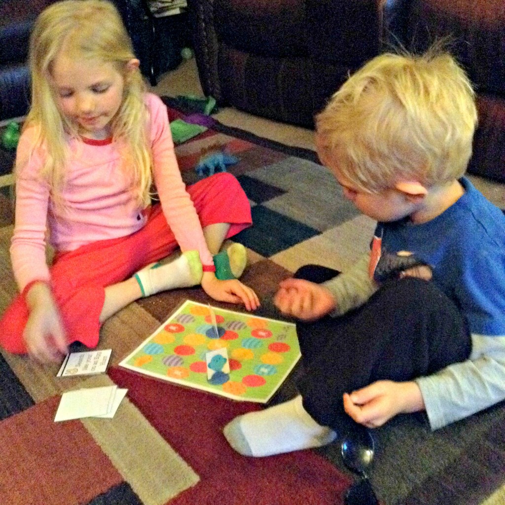 kids playing game
